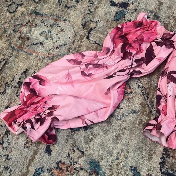 Top - Picture 2 of 4